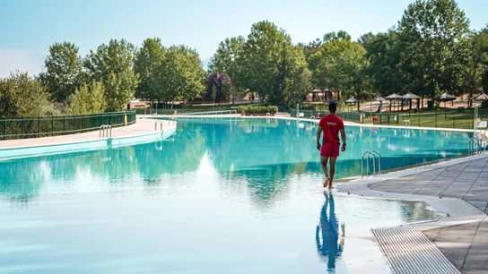 Piscina del área recreativa de Riosequillo en Buitrago del Lozoya. Piscina del área recreativa de Riosequillo en Buitrago del Lozoya.