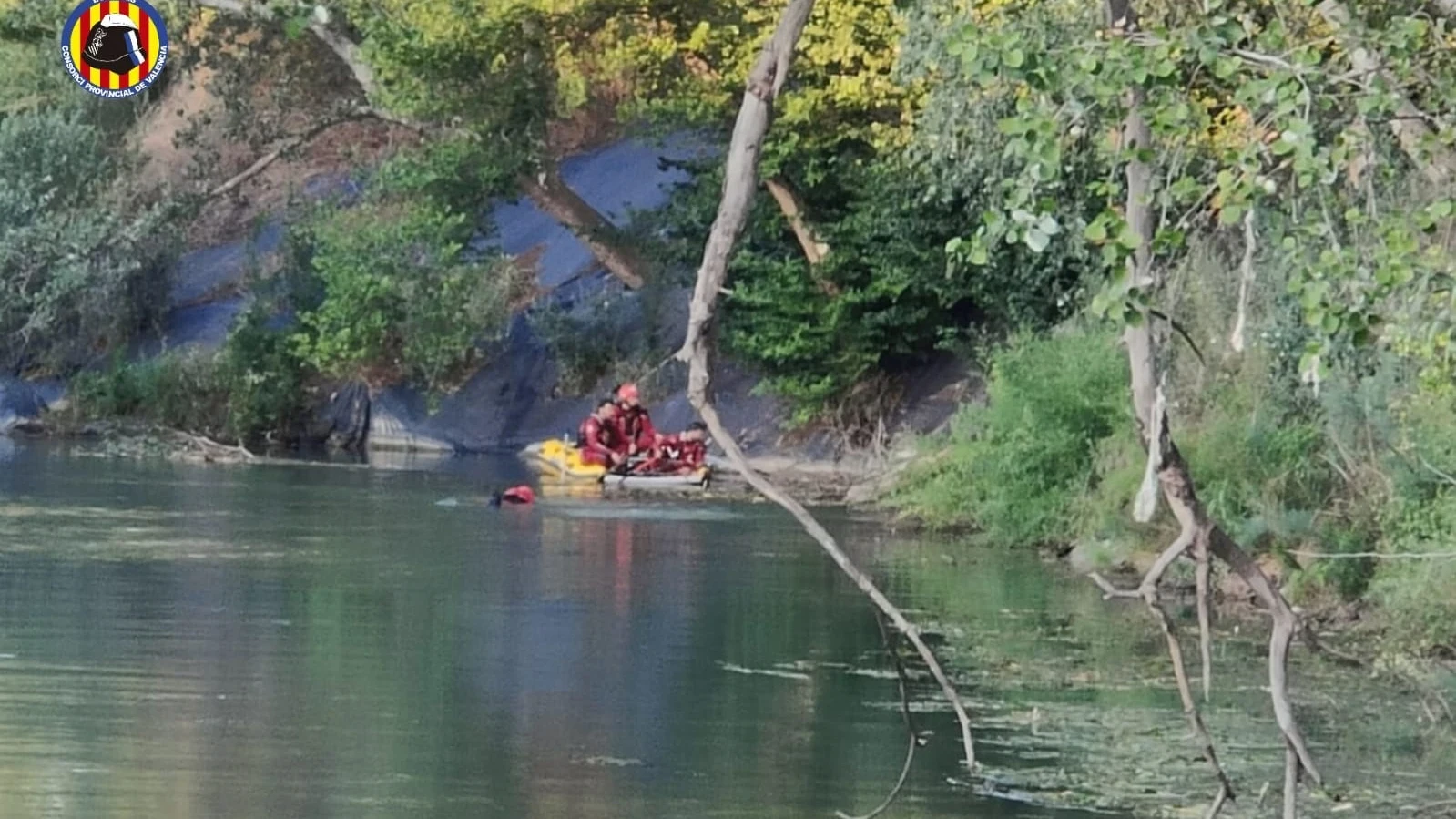 Buscan a un menor desaparecido mientras se bañaba en el río Júcar en Alzira (Valencia)