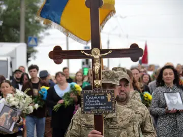 Imagen de archivo de un funeral a un combatiente ucraniano