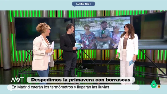 Iñaki López, a Bastida tras dar el tiempo de Madrid con dos señoras Javier Bastida informa hoy de las altas temperaturas en Madrid y la previsión para los próximos días de una curiosa forma. En una plaza del centro de la ciudad y con dos señoras desde un banco. La reacción de Iñaki López, en este vídeo.