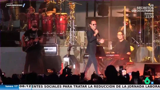 Alfonso Arús alucina al ver a Marc Anthony con gafas de sol en su concierto en Sevilla: "No ve tres en un burro" Alfonso Arús alucina al ver a Marc Anthony con gafas de sol en su concierto en Sevilla: "No ve tres en un burro"