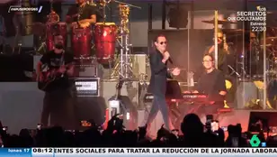 Alfonso Arús alucina al ver a Marc Anthony con gafas de sol en su concierto en Sevilla: &quot;No ve tres en un burro&quot;