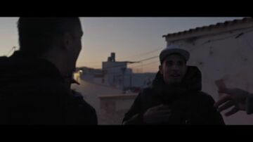 "Un poco más y me disparas": el tenso momento de 'Zazza, el italiano' con un joven en el barrio más "problemático" de Ibiza 