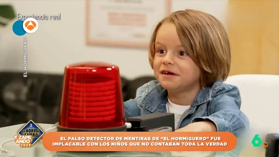 Un niño se sincera con el polígrafo de 'El Hormiguero' sobre si se ha hecho pis en la piscina: "Sí, se me escapa" Un niño se sincera con el polígrafo de 'El Hormiguero' sobre si se ha hecho pis en la piscina: "Sí, se me escapa"