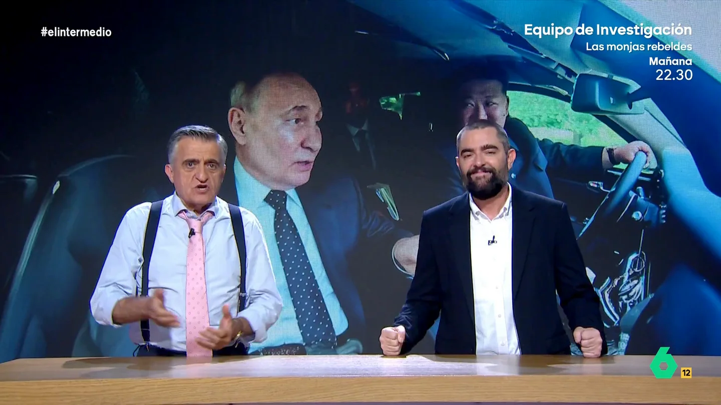 Wyoming reacciona al 'buen rollo' entre Putin y Kim Jong-un Wyoming y Dani Mateo analizan la visita de Vladimir Putin a Corea del Norte y repasan cómo ha sido el recibimiento, la cena y el brindis con Kim Jong-Un y los regalos que se intercambiaron ambos, desde unos perros a una limusina blindada.