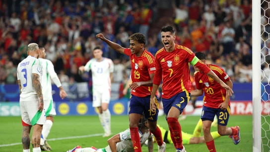 Morata y Lamine Yamal Morata y Lamine Yamal