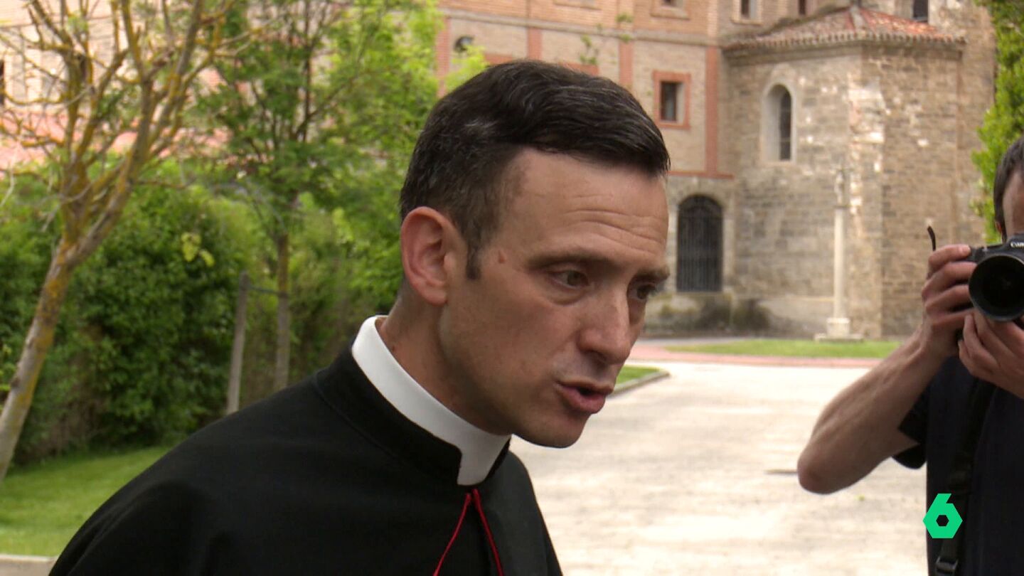 Equipo de Investigaci&oacute;n pregunta a la mano derecha del falso obispo Pablo Rojas, Jos&eacute; Ceacero, sobre los miembros de la P&iacute;a Uni&oacute;n: &iquest;Sabe qui&eacute;n es el benefactor de las monjas? &iquest;Hay m&aacute;s miembros que no sean ellos dos? Sus evasivas, en este v&iacute;deo.