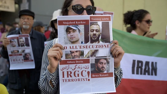 Protesta en Italia para exigir la liberación de Toomaj Salehi Protesta en Italia para exigir la liberación de Toomaj Salehi