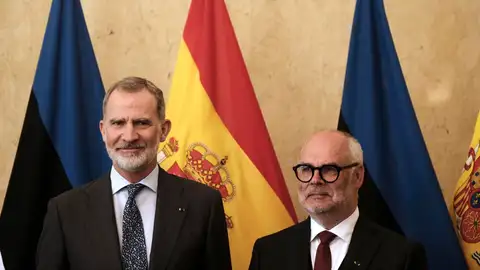 Felipe VI junto al presidente de Estonia, Alar Karis