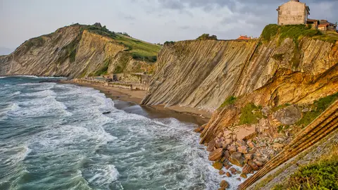 Playa de Itzurun, en Guipúzkoa, País Vasco Playa de Itzurun, en Guipúzkoa, País Vasco