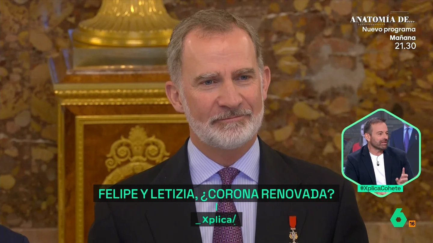 XPLICA Raúl García destaca que por primera vez se vio "humanidad" en Felipe VI en el brindis de Leonor y Sofía: "Nunca se le había visto emocionado" XPLICA Raúl García destaca que por primera vez se vio "humanidad" en Felipe VI en el brindis de Leonor y Sofía: "Nunca se le había visto emocionado"