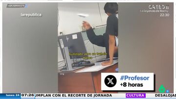 Un profesor es criticado por hacer un avión de papel con el trabajo de un alumno