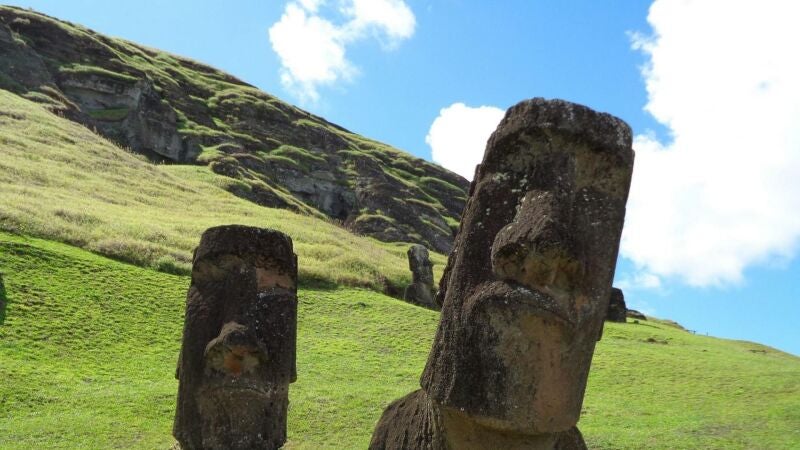 Ni ecocidio ni superpoblación: así fue el final de los Rapanui