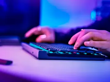 Logitech G515 Logitech G515