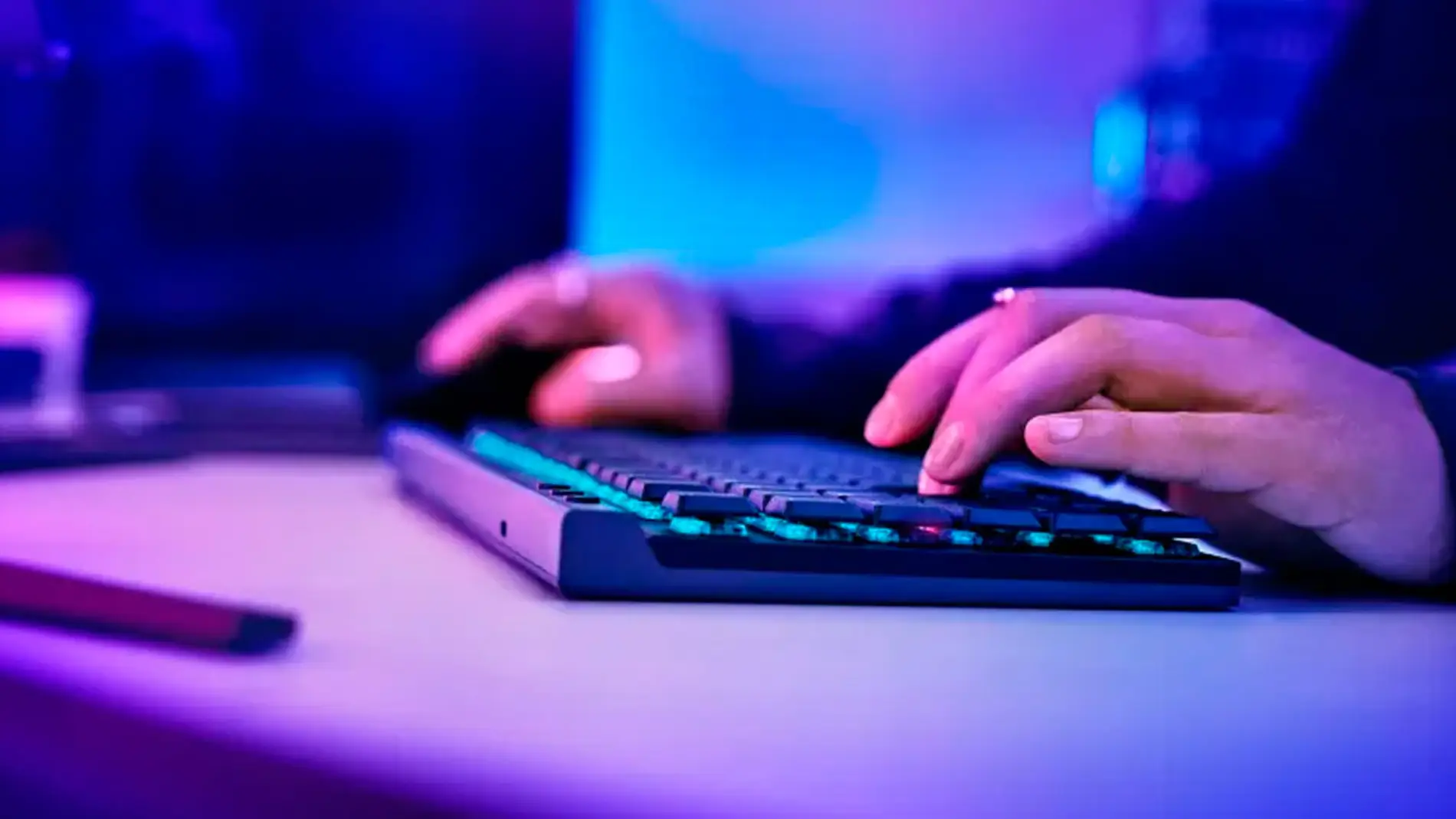 Logitech G515 Logitech G515