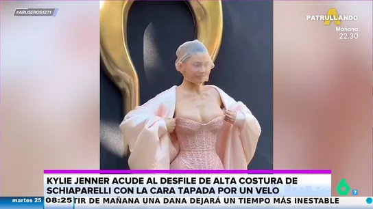 Alfonso Arús alucina al ver el velo de Kylie Jenner en París: "Pensaba que era una bolsa del supermercado" Alfonso Arús alucina al ver el velo de Kylie Jenner en París: "Pensaba que era una bolsa del supermercado"