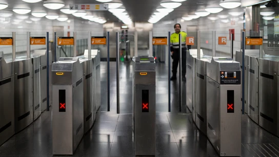 La estación de Renfe y Metro 'La Sagrera' en Barcelona, Catalunya (España). La estación de Renfe y Metro 'La Sagrera' en Barcelona, Catalunya (España).