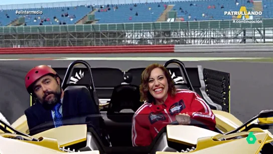 Primeras imágenes de 'Ayuso' en el circuito de F1 de Madrid: "¡Madrileños, dadme más gasolina que voy a quemar la carretera a base de trompos!" Primeras imágenes de 'Ayuso' en el circuito de F1 de Madrid: "¡Madrileños, dadme más gasolina que voy a quemar la carretera a base de trompos!"