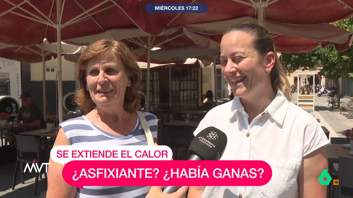 Así define una mujer el calor que ya se está pasando en Sevilla: "Se cae el sol a pedazos" "Es horrible, insufrible, insoportable el calor que estamos pasando hoy", comenta en este vídeo de Más Vale Tarde una mujer de Sevilla, donde los termómetros ya rondan los 40 grados.