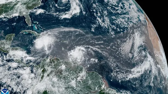Fotografía satelital de la localización del huracán Beryl en el Caribe.  Fotografía satelital de la localización del huracán Beryl en el Caribe.