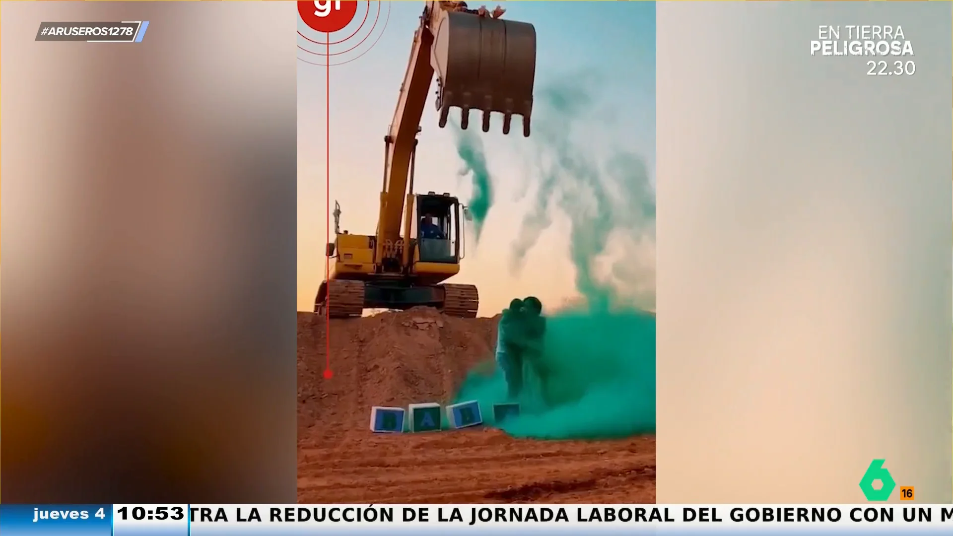 El sorprendente 'gender reveal': usan una excavadora para revelar el sexo del bebé