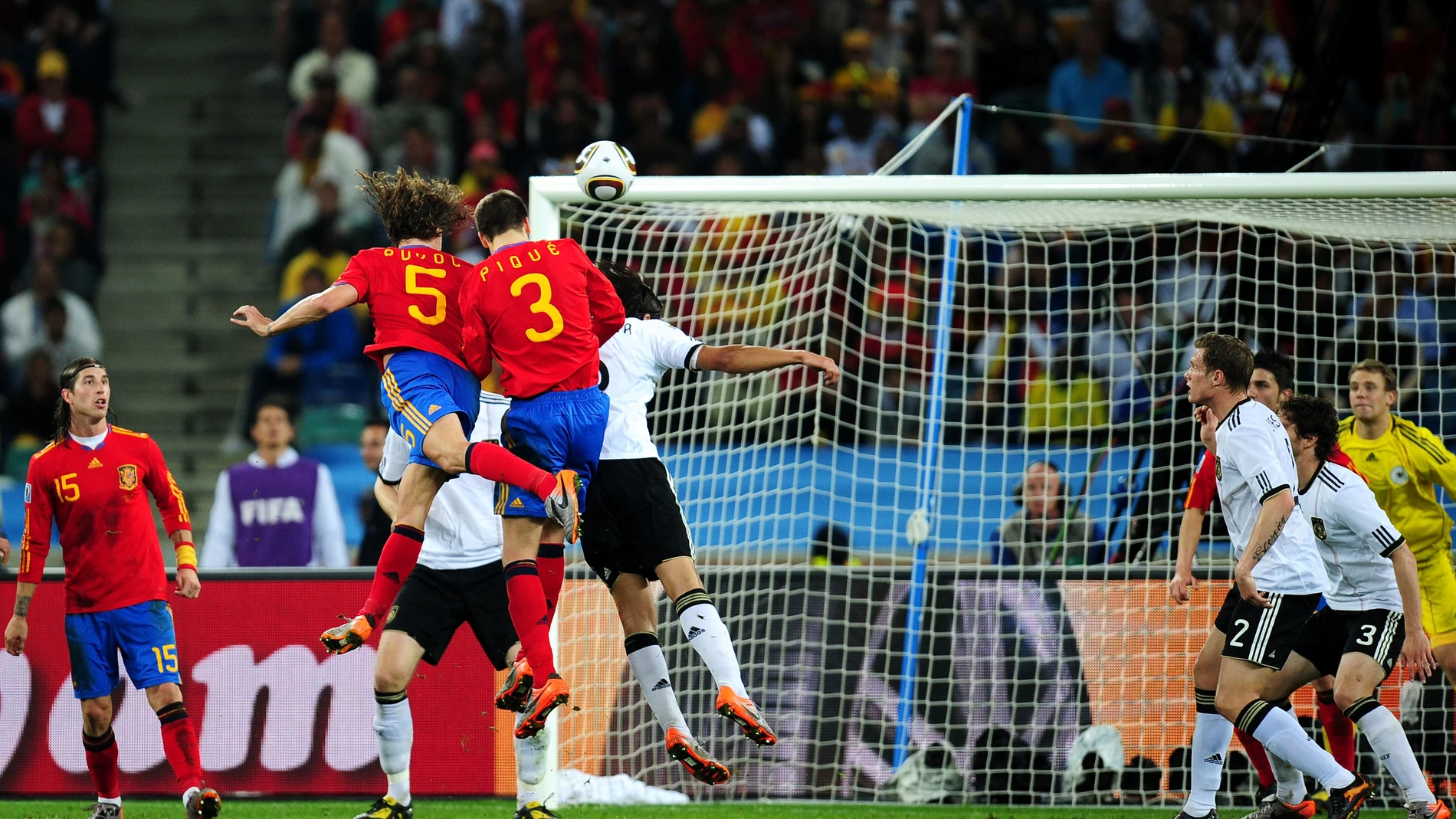 El gol de Puyol en la semifinal contra Alemania en el mundial de 2010