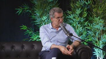 Foto de Alberto Núñez Feijóo en el podcast de 'WORLDCAST' 