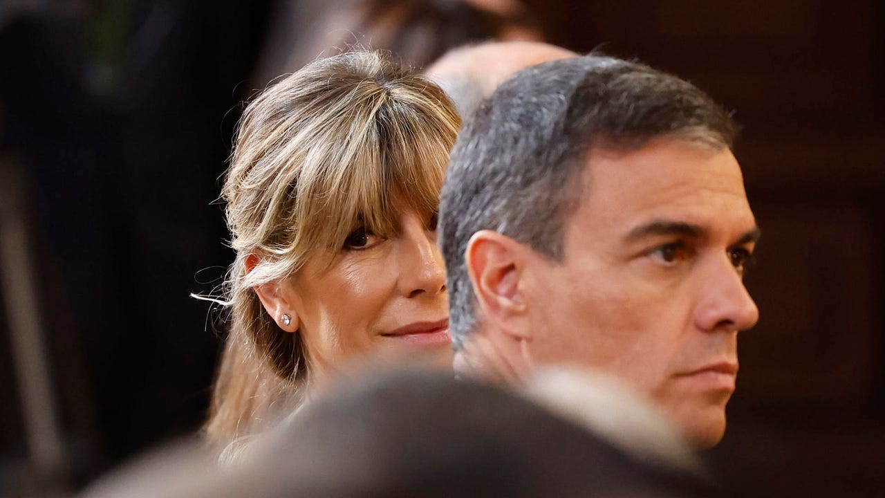 Peinado informa que la relación de Begoña Gómez con el presidente es "la causa fundamental" para imputar a su esposa por tráfico de influencias