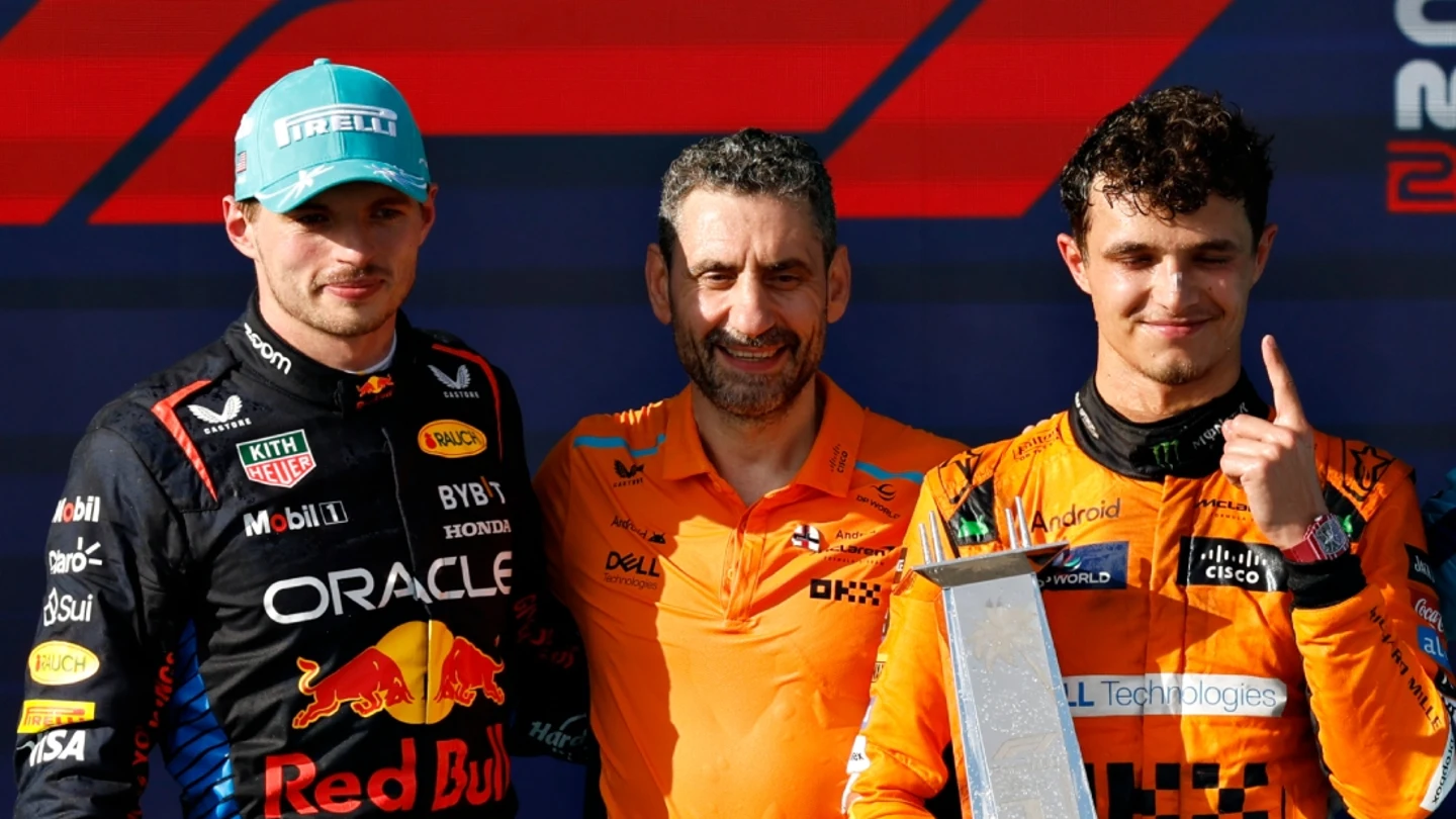 Max Verstappen, Andrea Stella y Lando Norris Max Verstappen, Andrea Stella y Lando Norris