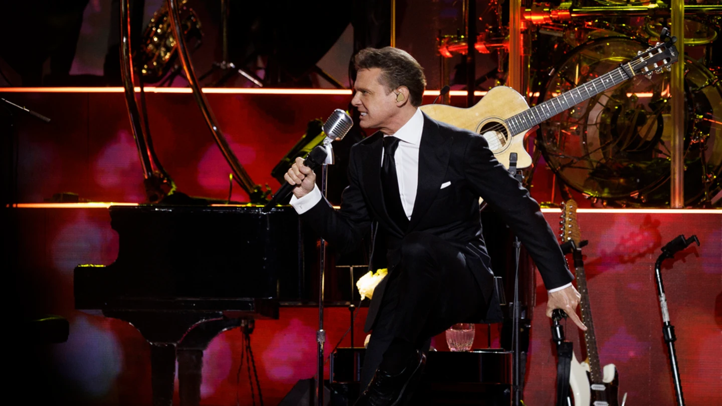 Luis Miguel durante un concierto Luis Miguel durante un concierto