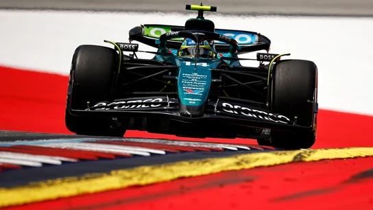 Fernando Alonso, en el Aston Martin Fernando Alonso, en el Aston Martin