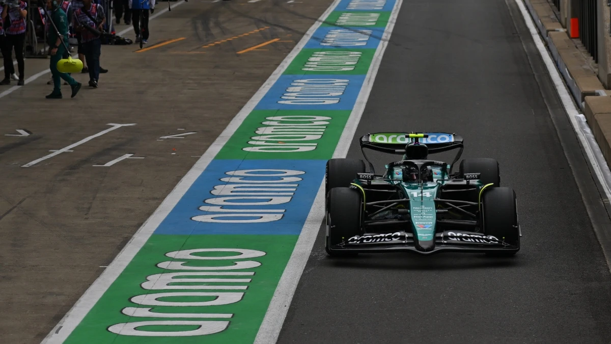 Fernando Alonso, en un paso por el 'pit lane'