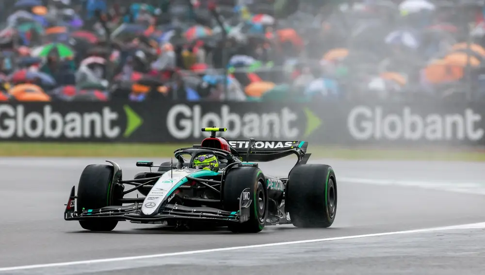 Lewis Hamilton acaba entre lágrimas tras ganar su 9º GP de Gran Bretaña Lewis Hamilton acaba entre lágrimas tras ganar su 9º GP de Gran Bretaña