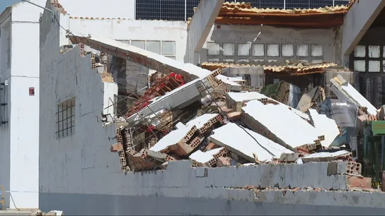 Una fábrica destrozada por el temporal en Lleida Una fábrica destrozada por el temporal en Lleida
