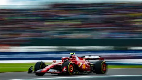 Carlos Sainz consiguió terminar en el Top5 tras un problema con el ERS Carlos Sainz consiguió terminar en el Top5 tras un problema con el ERS