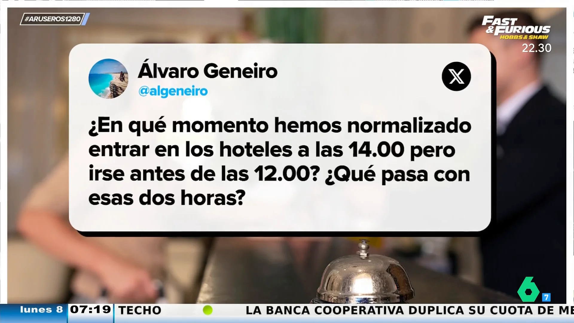 Un hombre se viraliza criticando los horarios de entrada y salida de los hoteles: "¿Qué pasa con esas dos horas?"