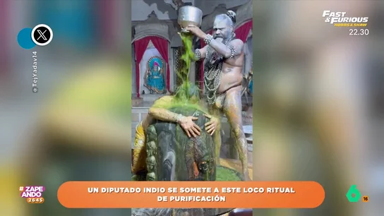 El curioso ritual de purificación al que se someten los políticos en la India El curioso ritual de purificación al que se someten los políticos en la India