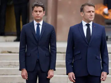 El primer ministro francés, Gabriel Attal, y el presidente francés, Emmanuel Macron