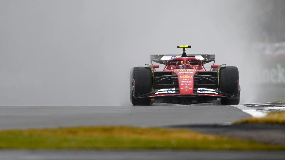 Carlos Sainz, con el Ferrari