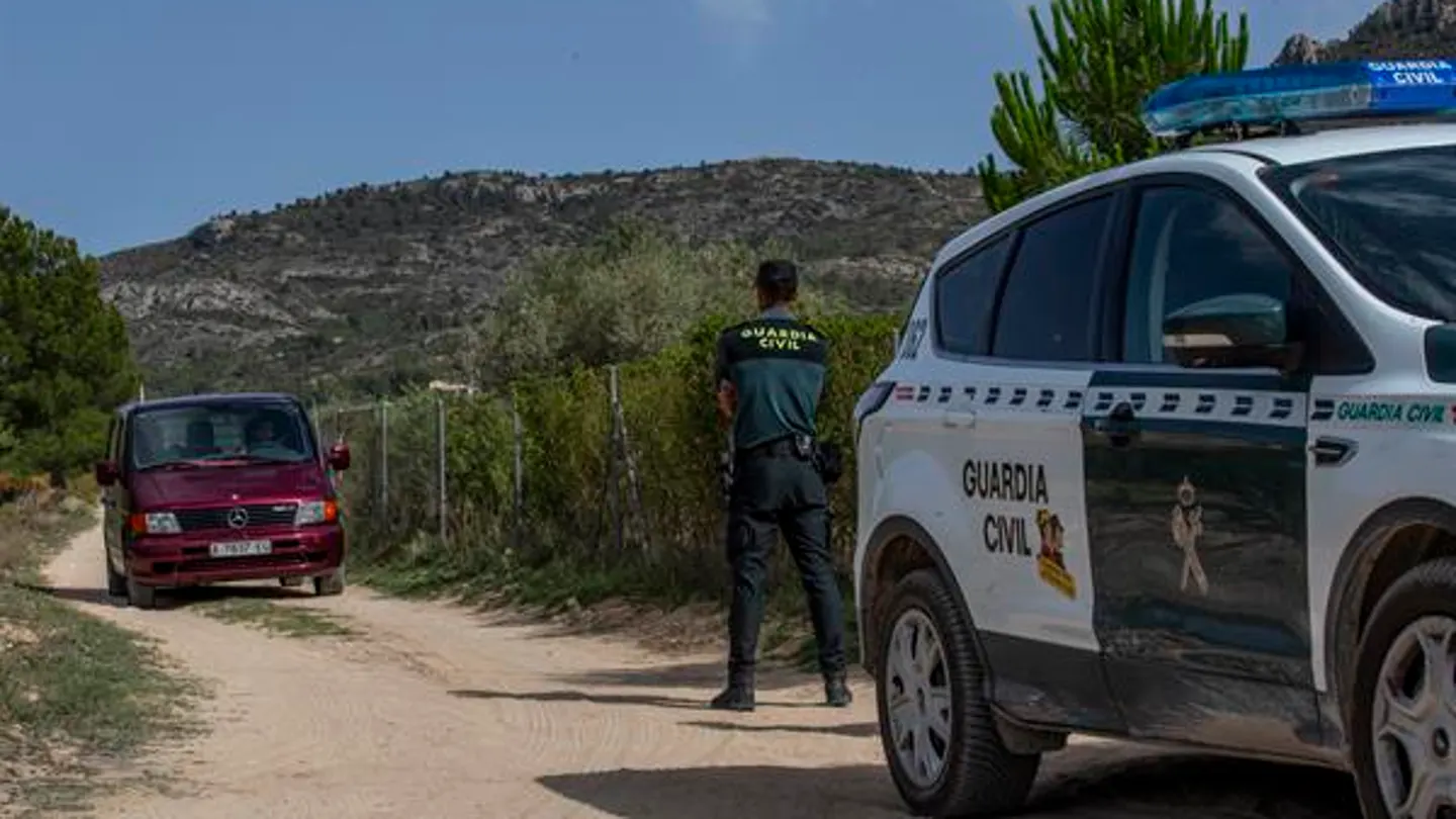 Muere ahogado un hombre en el entorno de Ordesa cuando trataba de salvar a su hijo Patrulla de la Guardia Civil Custodia un camino