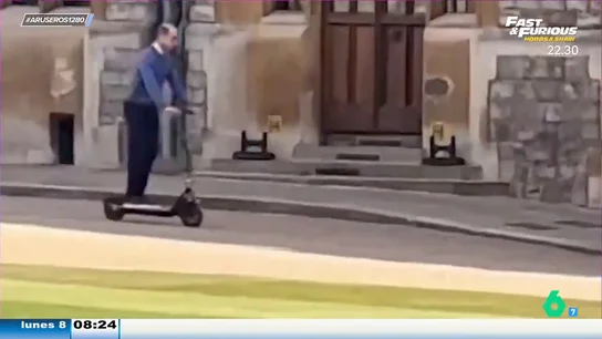 El príncipe Guillermo cazado con un patinete eléctrico por el castillo de Windsor El príncipe Guillermo cazado con un patinete eléctrico por el castillo de Windsor