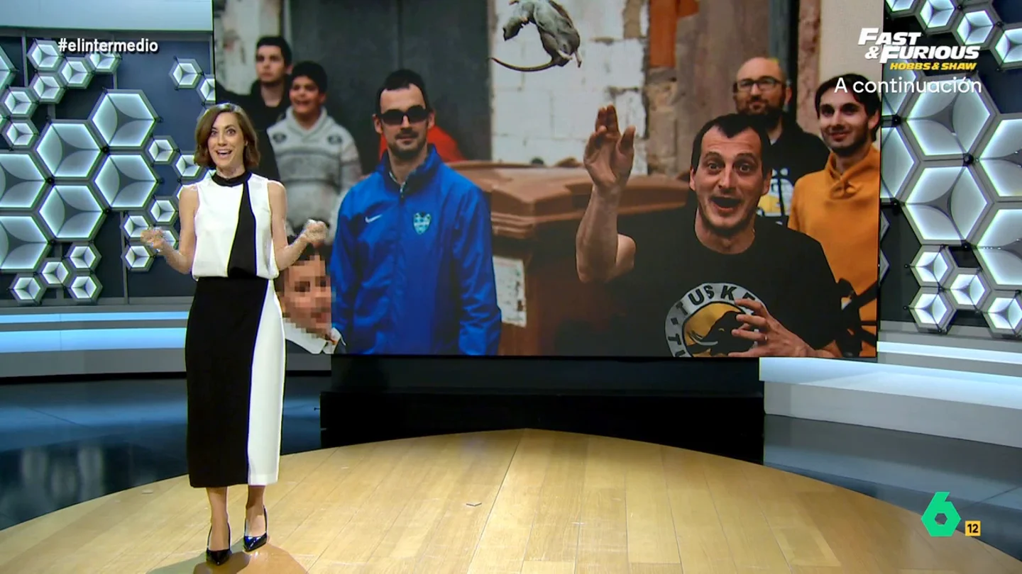 Cristina Gallego explica cómo son las fiestas de El Puig: "Una jornada en familia en la que matamos ratas" Cristina Gallego explica cómo son las fiestas de El Puig: "Una jornada en familia en la que matamos ratas"