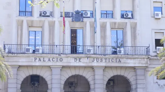 Detalle de la fachada principal de la Audiencia Provincial de Sevilla - Joaquin Corchero - Europa Press Detalle de la fachada principal de la Audiencia Provincial de Sevilla - Joaquin Corchero - Europa Press