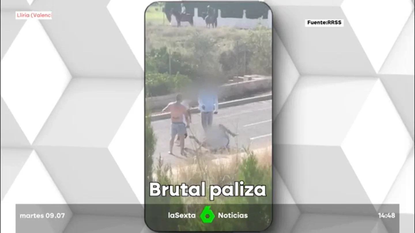 Tres hombres atacar sin piedad a un joven en Valencia Tres hombres atacar sin piedad a un joven en Valencia