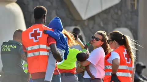 Menores migrantes en Canarias Menores migrantes en Canarias