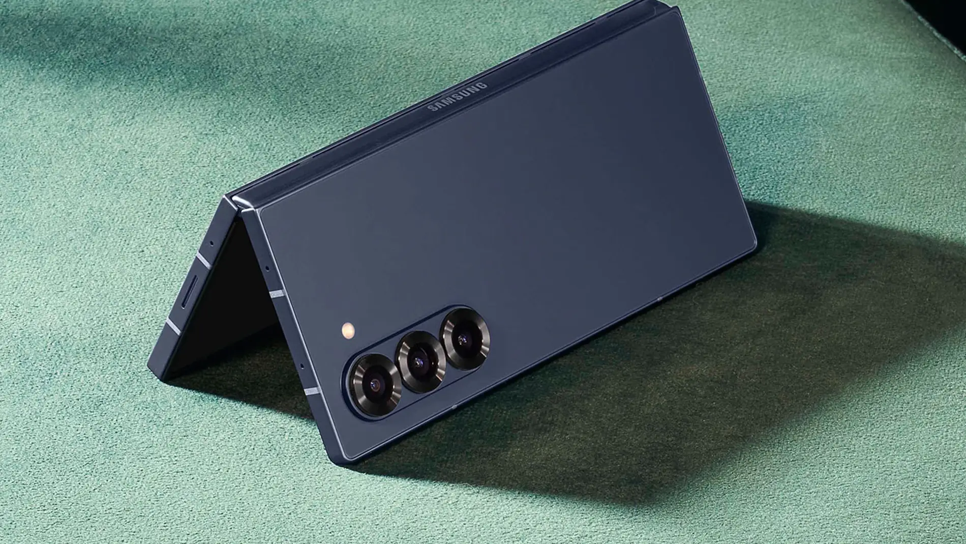 Samsung Galaxy Z Fold 6 Samsung Galaxy Z Fold 6