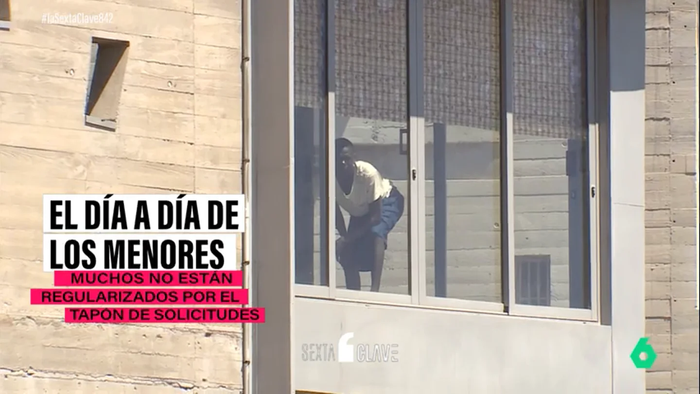 Sin duchas, sin formación y sin documentación: la verdad de los menores migrantes no acompañados en España Sin duchas, sin formación y sin documentación: la verdad de los menores migrantes no acompañados en España