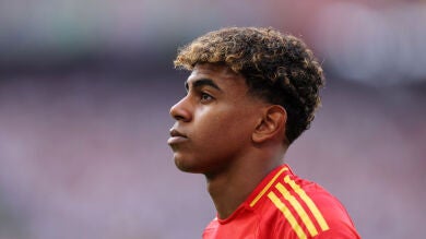 Lamine Yamal, futbolista espa&ntilde;ol, luce la camiseta de la Selecci&oacute;n Espa&ntilde;ola durante la Eurocopa 2024.