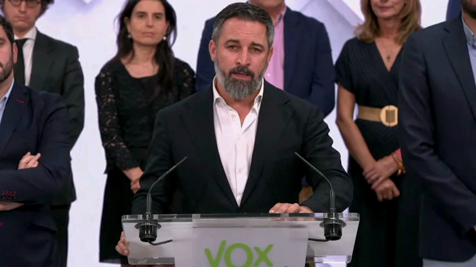 El líder de Vox, Santiago Abascal, anuncia que el Comité Ejecutivo Nacional de Vox ha acordado este jueves salir de todos los gobiernos autonómicos 