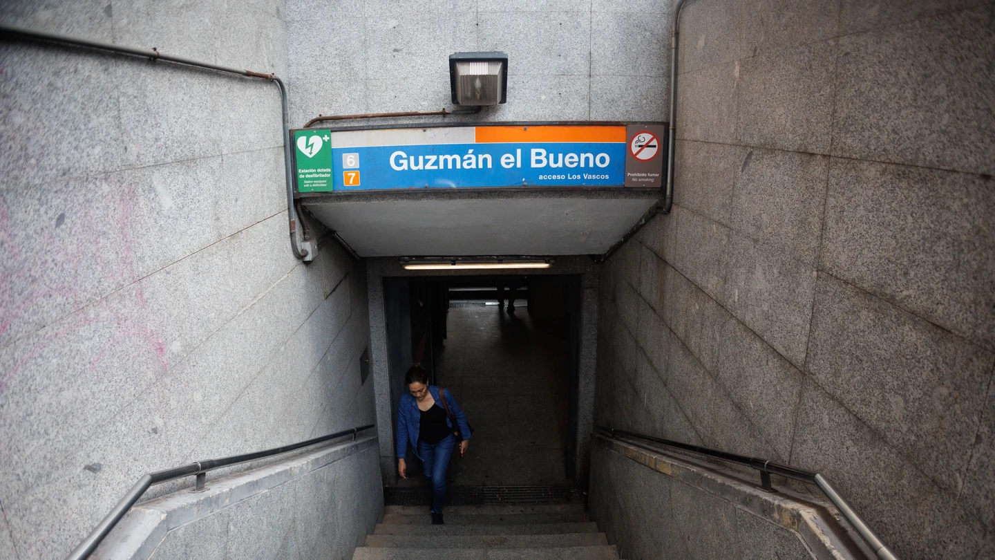 La parada de metro Guzmán el Bueno, a 12 de septiembre de 2023, en Madrid (España). La parada de metro Guzmán el Bueno, a 12 de septiembre de 2023, en Madrid (España).